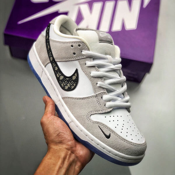 ディオール ジョーダン 偽物 ナイキ コラボ ブランド ディオール SB Dunk Low Pro BQ6817