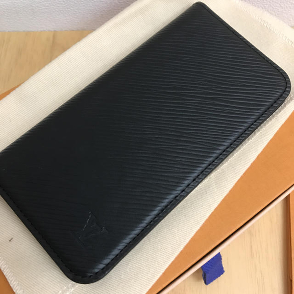 ルイヴィトン iPhone XS スマホケース コピー  フォリオ エピ ノワール M64469