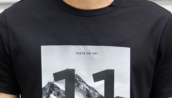 モンクレール コピー PISTE DE SKI 11ロゴ シンプルなラウンドネックTシャツ